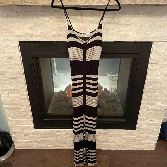 Ultra soft fitted button down maxi dress - Picture 2 of 3